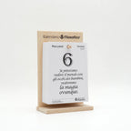 Calendario Filosofico 2027 – Formato A6 (10×14 cm) con Supporto in Legno