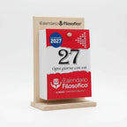 Calendario Filosofico 2027 – Formato A6 (10×14 cm) con Supporto in Legno